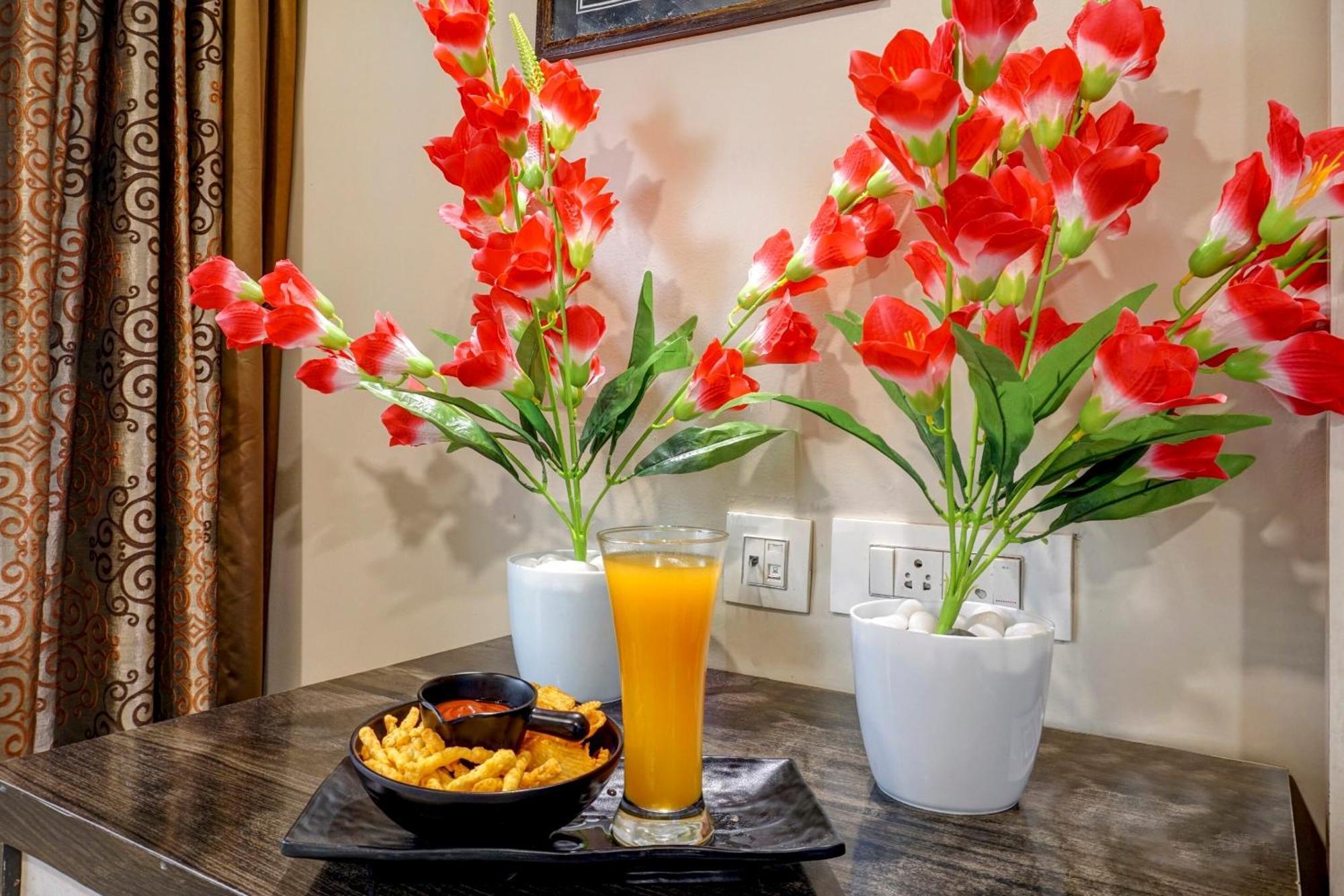 Hotel Tej Inn Plaza Near Igi Airport Delhi Нью-Делі Екстер'єр фото