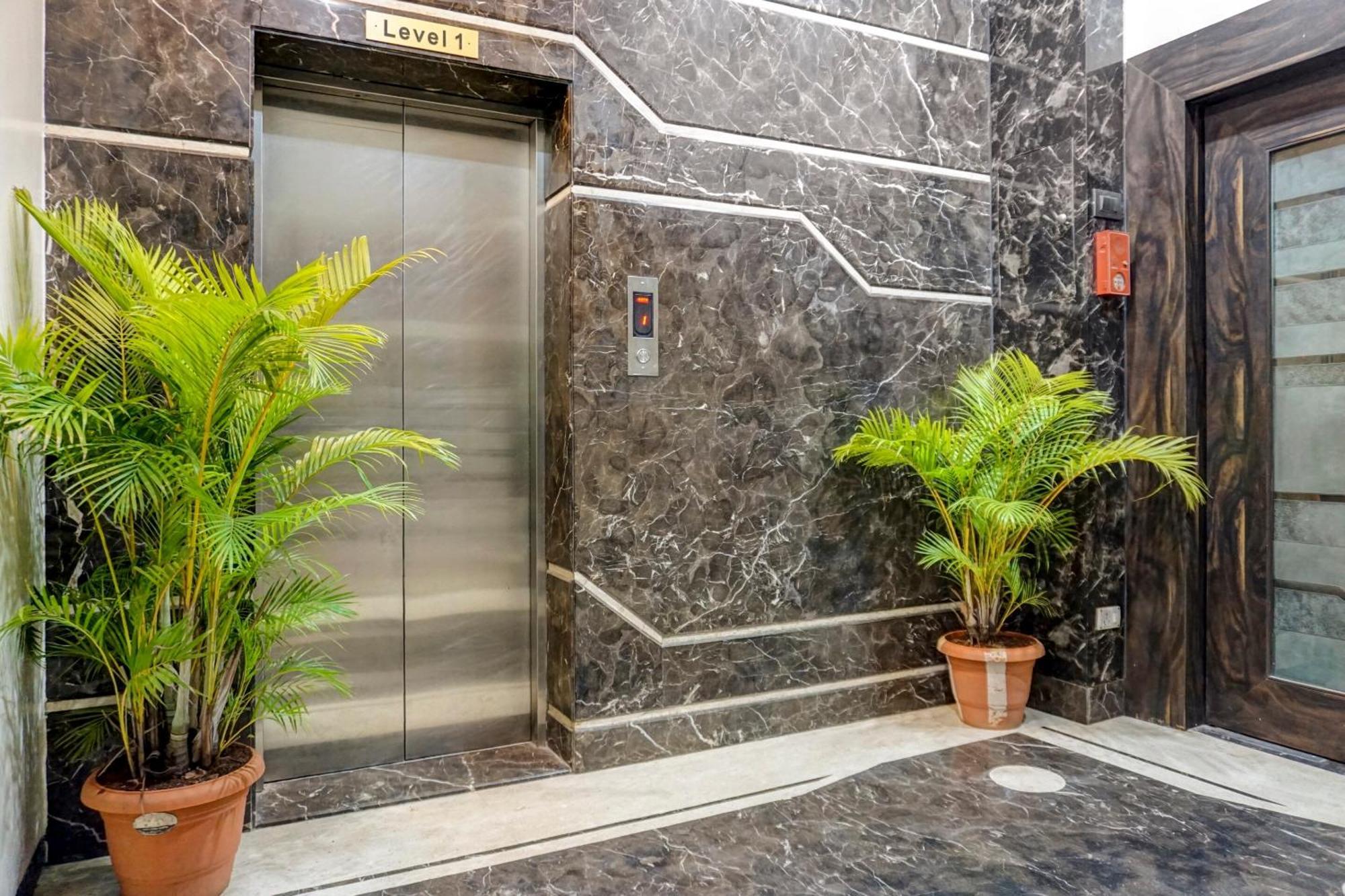 Hotel Tej Inn Plaza Near Igi Airport Delhi Нью-Делі Екстер'єр фото